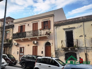 Foto Case semi ndipendenti in VIA ERNESTO CIANCIOLO, Messina di 115 m²