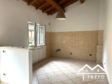 Foto Case semi ndipendenti in Via Mazzini, Poggio Mirteto Centro di 67 m²