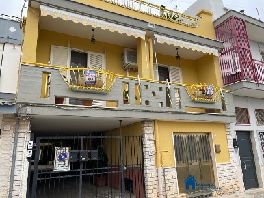 Foto Casa indipendente a Cellamare di 160 m² con 5 locali in vendita