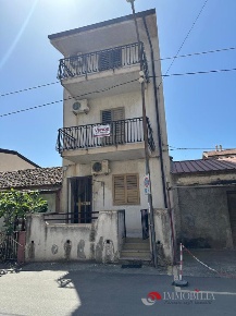Foto Casa indipendente in Corso Saltolavecchia, San Lorenzo di 210 m²
