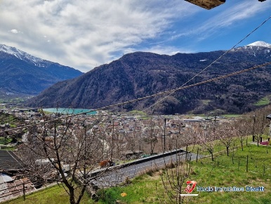 Foto Case semi ndipendenti in Località Plerio, Edolo di 240 m² con 3 locali