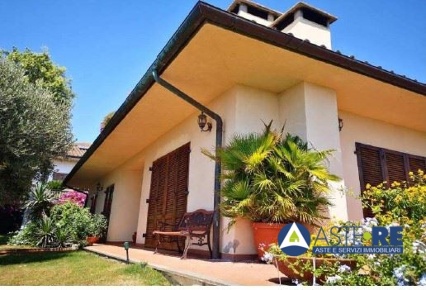 Foto Casa indipendente in Via Del Belvedere, San Vincenzo in vendita