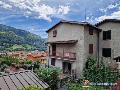 Foto Case semi ndipendenti in Via Cortivi, Malonno Centro di 145 m²