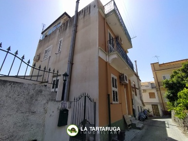 Foto Casa indipendente a Pagliara Rocchenere di 200 m² con 5 locali