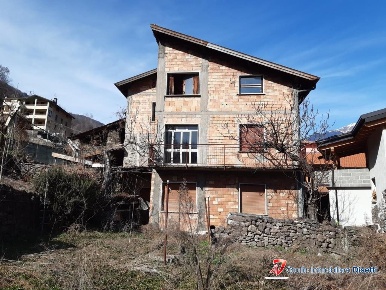 Foto Case semi ndipendenti in Via Piazzola, Sellero Centro di 320 m²