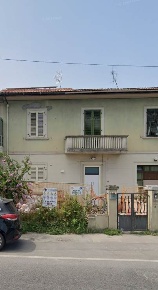 Foto Casa indipendente a Campi Bisenzio Santa Maria di 150 m² con 5 locali