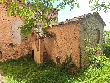 Foto Case semi ndipendenti a San Severino Marche di 137 m² con 6 locali