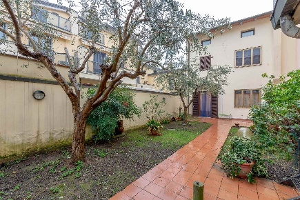 Foto Casa indipendente in via Garibaldi, Sesto Fiorentino Sesto Città