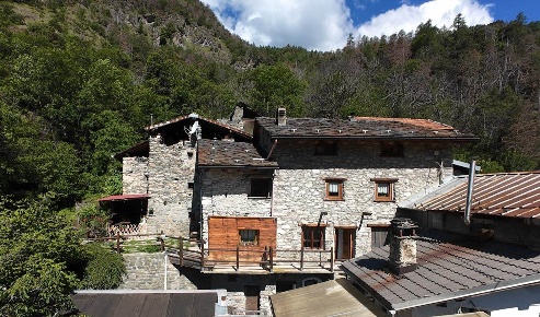 Foto Casa indipendente in Località Chessin 6, Antey-Saint-André di 146 m²