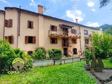 Foto Casa indipendente in piazza medaglia d'oro gino nais 3, Moggio Udinese