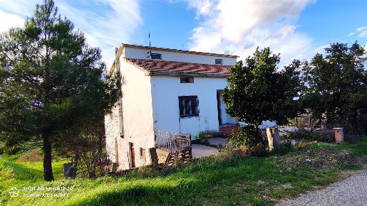 Foto Casa indipendente a Scerni di 240 m² con 4 locali in vendita