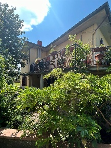 Foto Casa indipendente in via della chiesa  2, Montespertoli di 340 m²