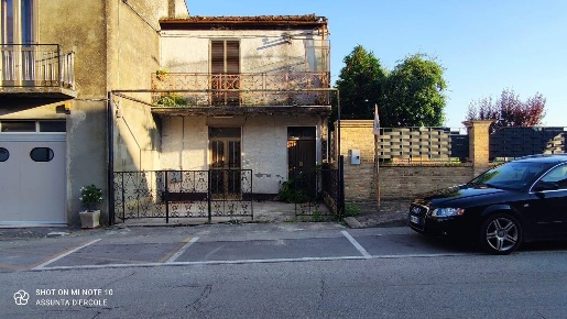 Foto Casa indipendente in via dante Alighieri, Scerni Centro di 180 m²