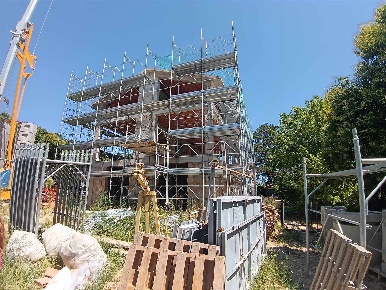Foto Casa indipendente a Serrapetrona Borgiano di 293 m² con 10 locali