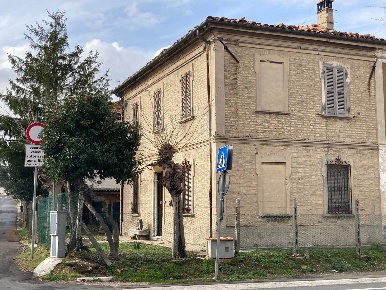 Foto Case semi ndipendenti in via della pineta, Fano Baia Metauro di 120 m²