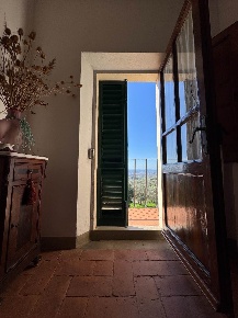 Foto Casa indipendente a Capraia e Limite di 140 m² con 4 locali in vendita