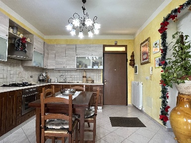 Foto Casa indipendente a Castiglione del Lago Isola Polvese, Lago di 200 m²