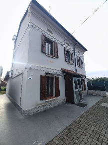 Foto Casa indipendente a Moglia di 1 m² con 6 locali in vendita