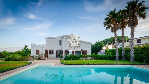 Foto Villa unifamiliare in Via dei cristalli, Siracusa Plemmirio di 280 m²