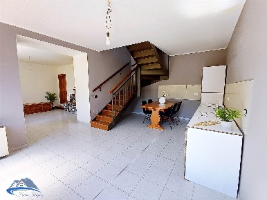 Foto Case semi ndipendenti in Località Case Sparse 2, Ferentillo di 110 m²