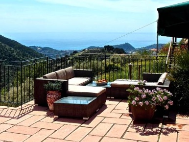 Foto Case semi ndipendenti a Seborga di 120 m² con 4 locali in vendita