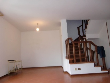 Foto Casa indipendente a Montevarchi Città di 123 m² con 5 locali