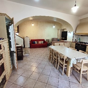 Foto Case semi ndipendenti in VIA FORNO SCADUTO 2, Nusco Centro di 300 m²