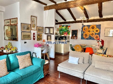 Foto Casa indipendente in Via Albertoni 34, Vertova Centro di 224 m²