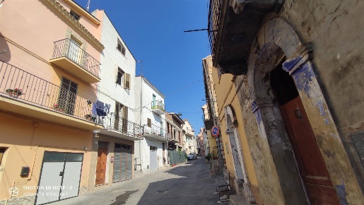 Foto Casa indipendente a Scerni Centro di 178 m² con 6 locali in vendita
