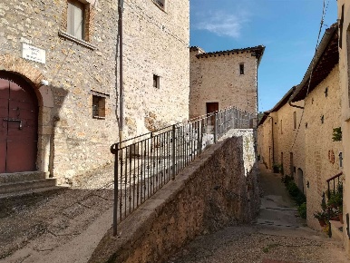 Foto Case semi ndipendenti in Vicolo San Beniamino, Ferentillo in vendita
