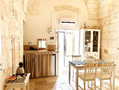 Foto Casa indipendente in Via Antonio De Ferraris 17, Ostuni di 60 m²
