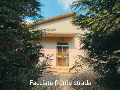 Foto Casa indipendente in Via Valli 87, Mirandola Quarantoli di 121 m²