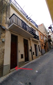 Foto Case semi ndipendenti a Ragusa Centro di 120 m² con 5 locali
