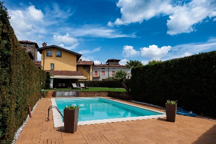 Foto Casa indipendente in via san zenone, Brembate di Sopra di 378 m²