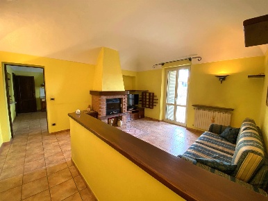 Foto Case semi ndipendenti in Via Montenero  14, Trino Centro di 188 m²