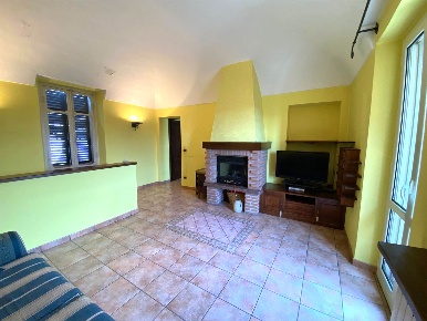 Foto Case semi ndipendenti in Via Montenero  14, Trino Centro di 188 m²