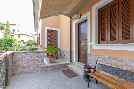 Foto Casa indipendente in vialetto della Poesia, Carmignano Comeana