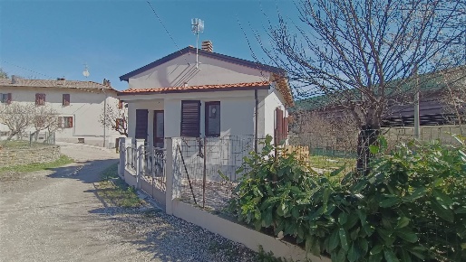 Foto Casa indipendente in via della Badia 43, Castiglione dei Pepoli