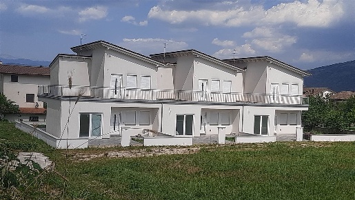 Foto Case semi ndipendenti a Scurcola Marsicana di 52 m² con 3 locali