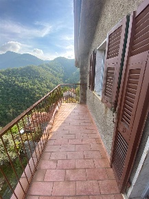 Foto Casa indipendente a Fosdinovo di 50 m² con 4 locali in vendita