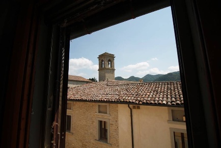 Foto Casa indipendente a Galeata Centro di 120 m² con 6 locali in vendita