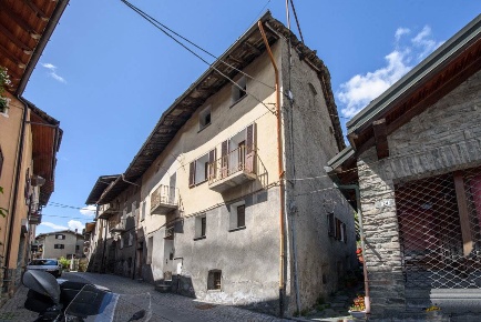 Foto Casa indipendente in Via Chanoux 16, Chambave Centro di 205 m²