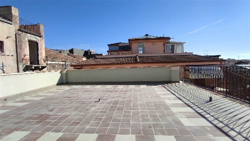 Foto Casa indipendente in Via Dottore Rizzo, Biancavilla di 250 m²