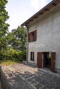 Foto Casa indipendente a Prignano sulla Secchia di 100 m² con 5 locali