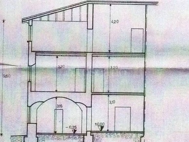 Foto Casa indipendente a Pozzolengo Centro di 300 m² con 10 locali