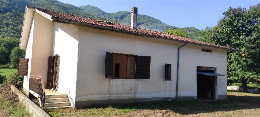 Foto Casa indipendente in S.P 152, Montella di 110 m² con 5 locali