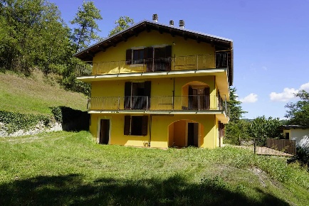 Foto Casa indipendente a Acqui Terme di 350 m² con 15 locali in vendita