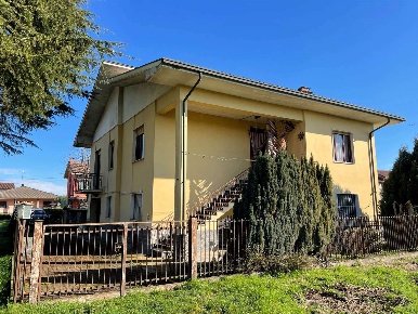 Foto Casa indipendente in VIA GIUSEPPE MAZZINI 10, Borgo San Martino