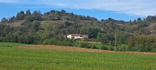 Foto Casa indipendente a Merana di 385 m² con 11 locali in vendita