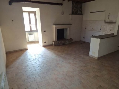 Foto Case semi ndipendenti a Ziano Piacentino di 174 m² con 4 locali